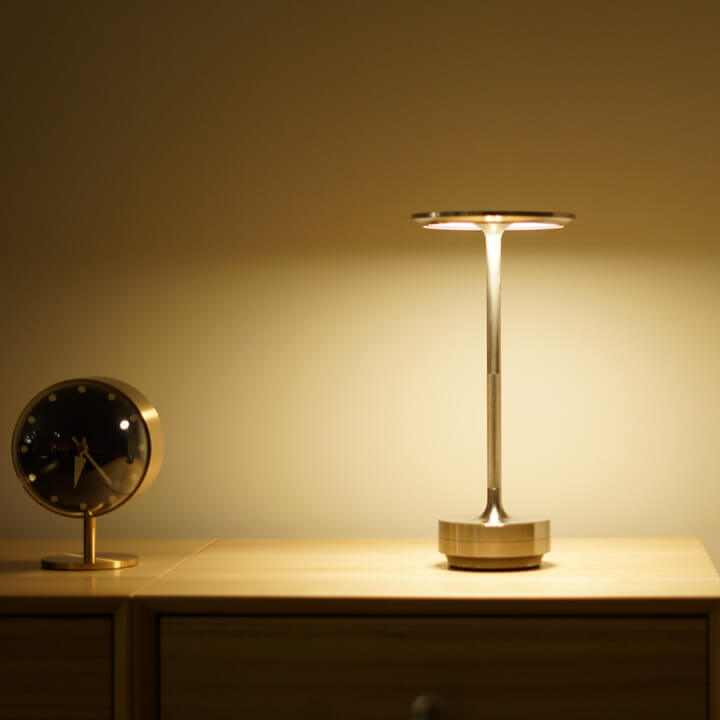 LUMINA™ TABLE LAMP