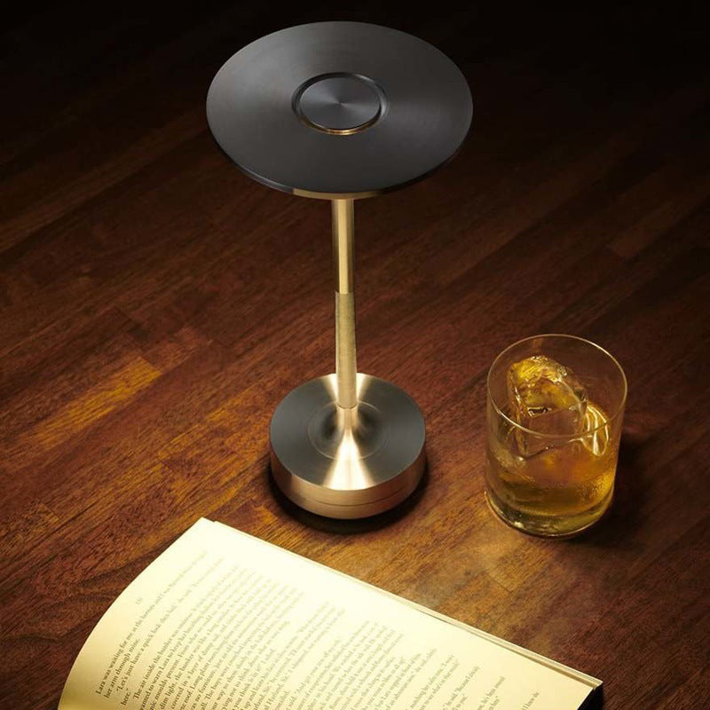 LUMINA™ TABLE LAMP